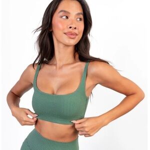 NWOT— Vitality Cloud II Sports Classic Bra Pine Gingham